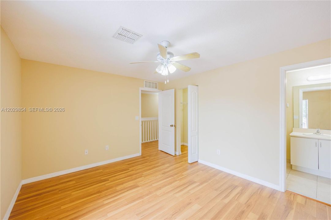 For Sale: $370,000 (2 beds, 2 baths, 1507 Square Feet)