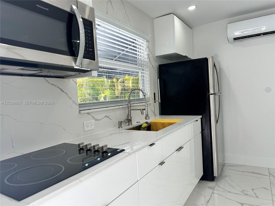 For Rent: $1,500 (1 beds, 1 baths, 600 Square Feet)