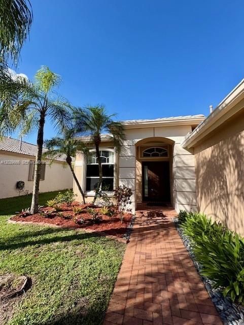 For Rent: $4,200 (3 beds, 2 baths, 1889 Square Feet)