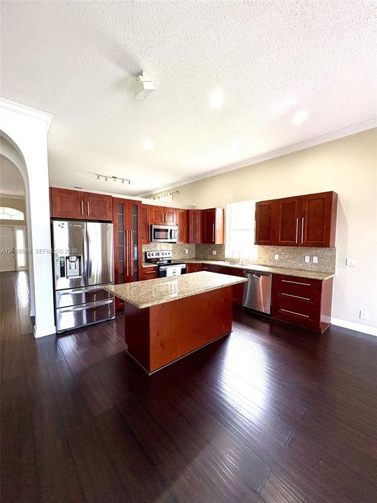 For Rent: $4,200 (3 beds, 2 baths, 1889 Square Feet)