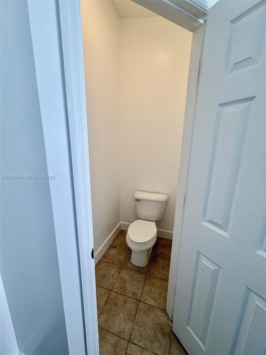 For Rent: $4,200 (3 beds, 2 baths, 1889 Square Feet)