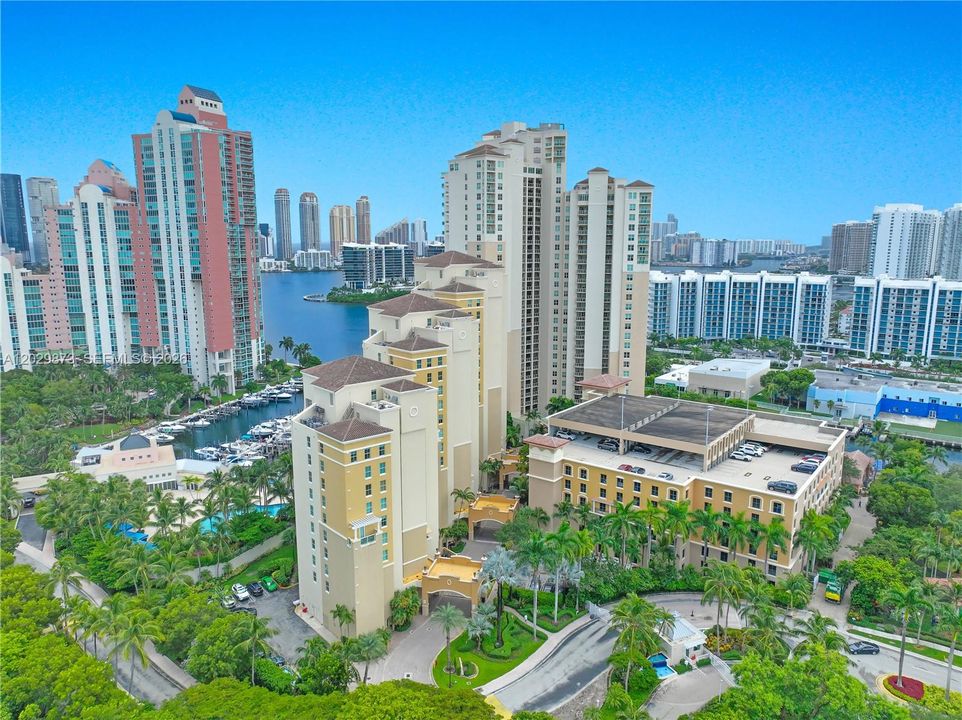 For Sale: $535,000 (2 beds, 2 baths, 1730 Square Feet)