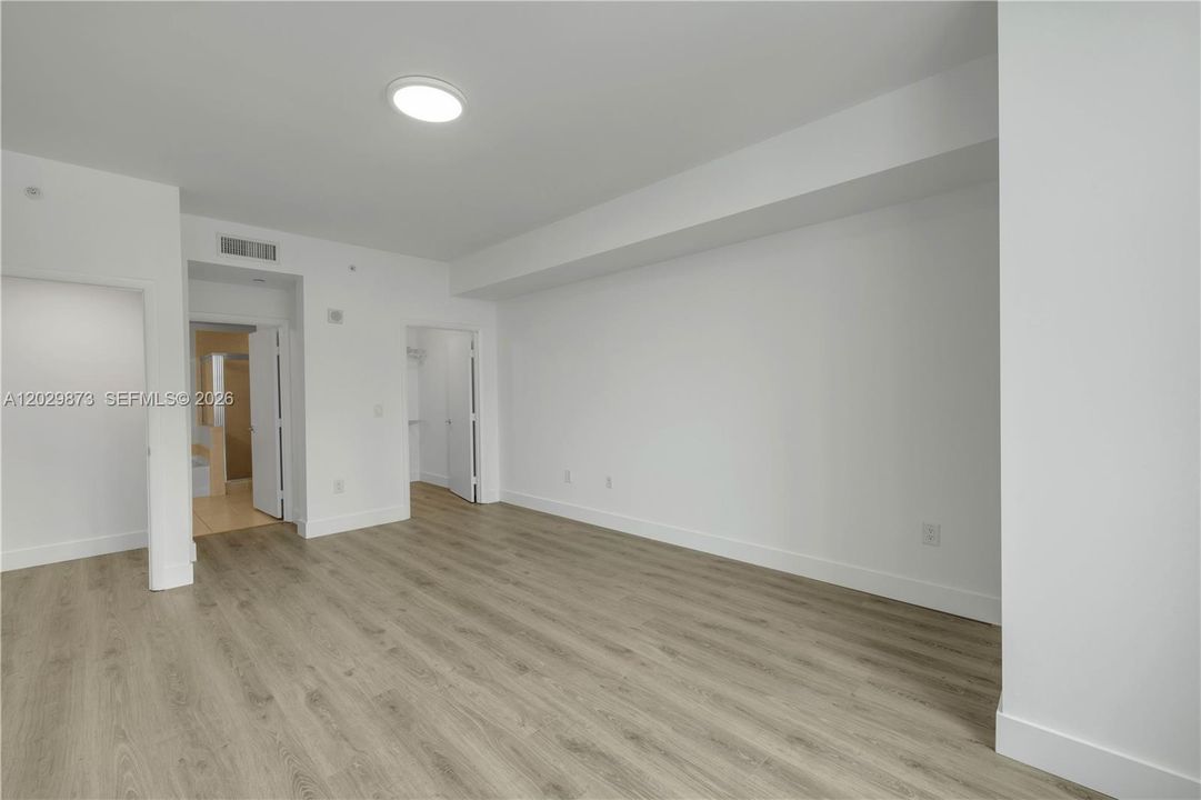For Sale: $535,000 (2 beds, 2 baths, 1730 Square Feet)