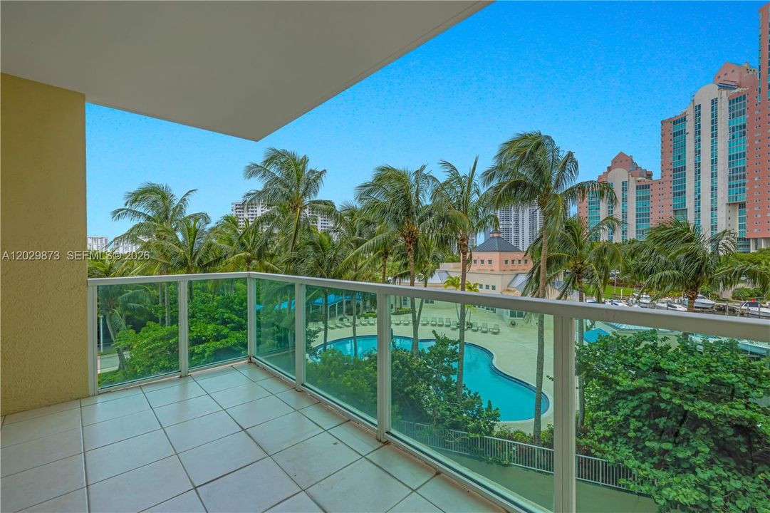For Sale: $535,000 (2 beds, 2 baths, 1730 Square Feet)
