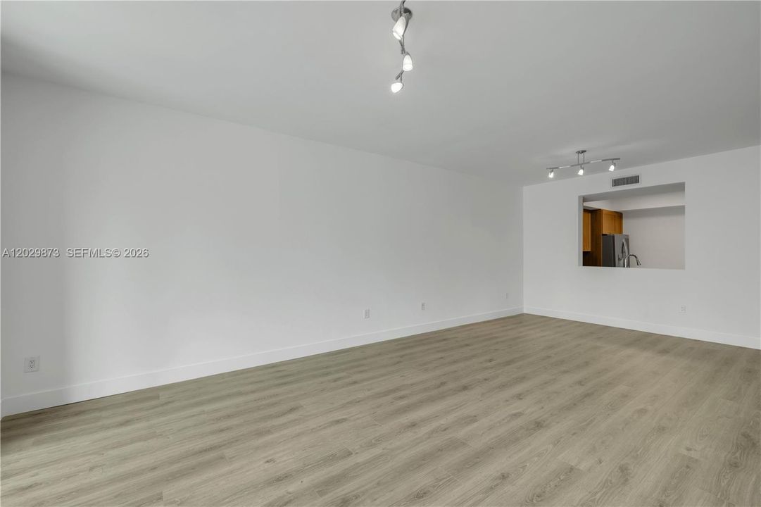 For Sale: $535,000 (2 beds, 2 baths, 1730 Square Feet)