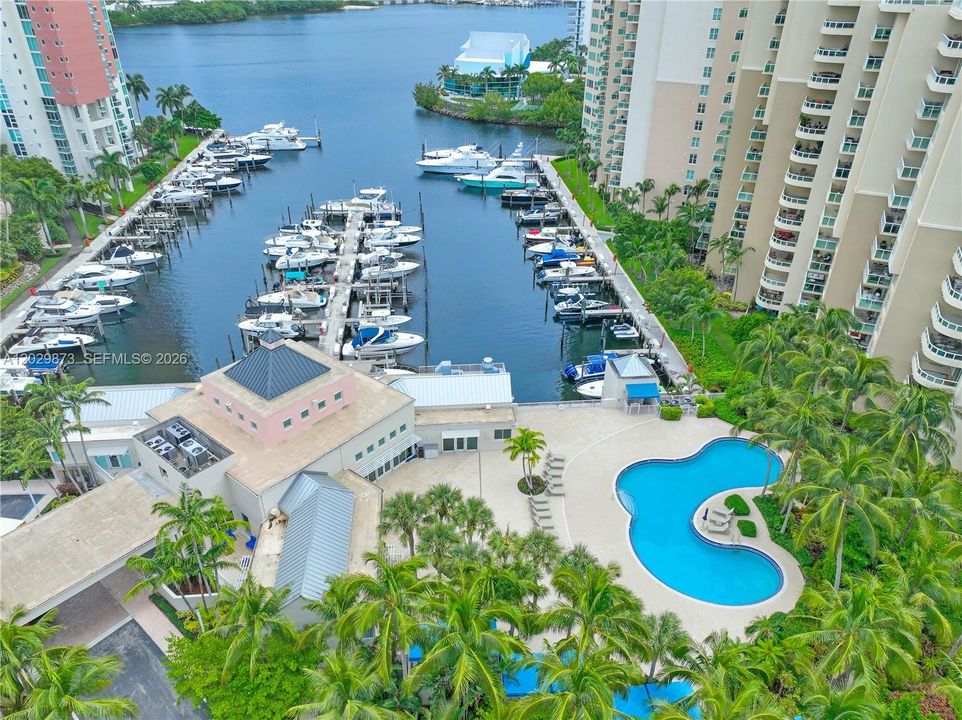 For Sale: $535,000 (2 beds, 2 baths, 1730 Square Feet)