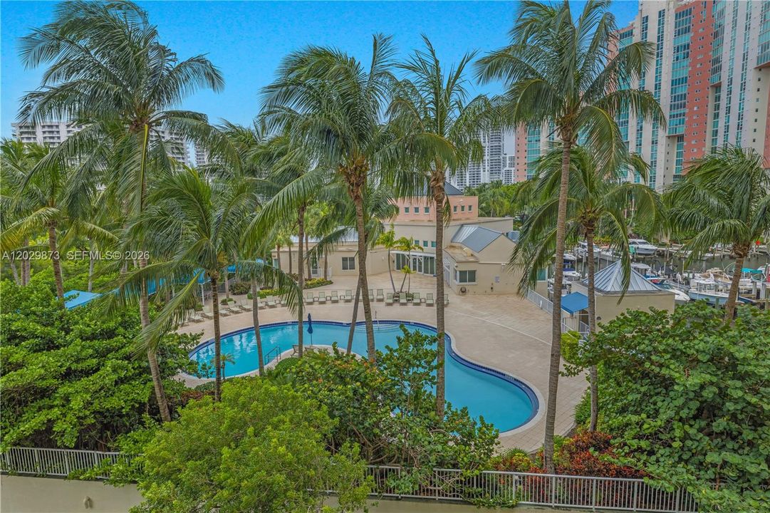 For Sale: $535,000 (2 beds, 2 baths, 1730 Square Feet)