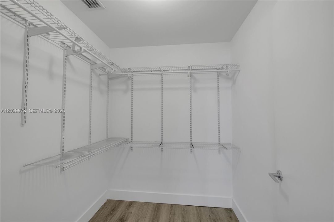 For Sale: $535,000 (2 beds, 2 baths, 1730 Square Feet)