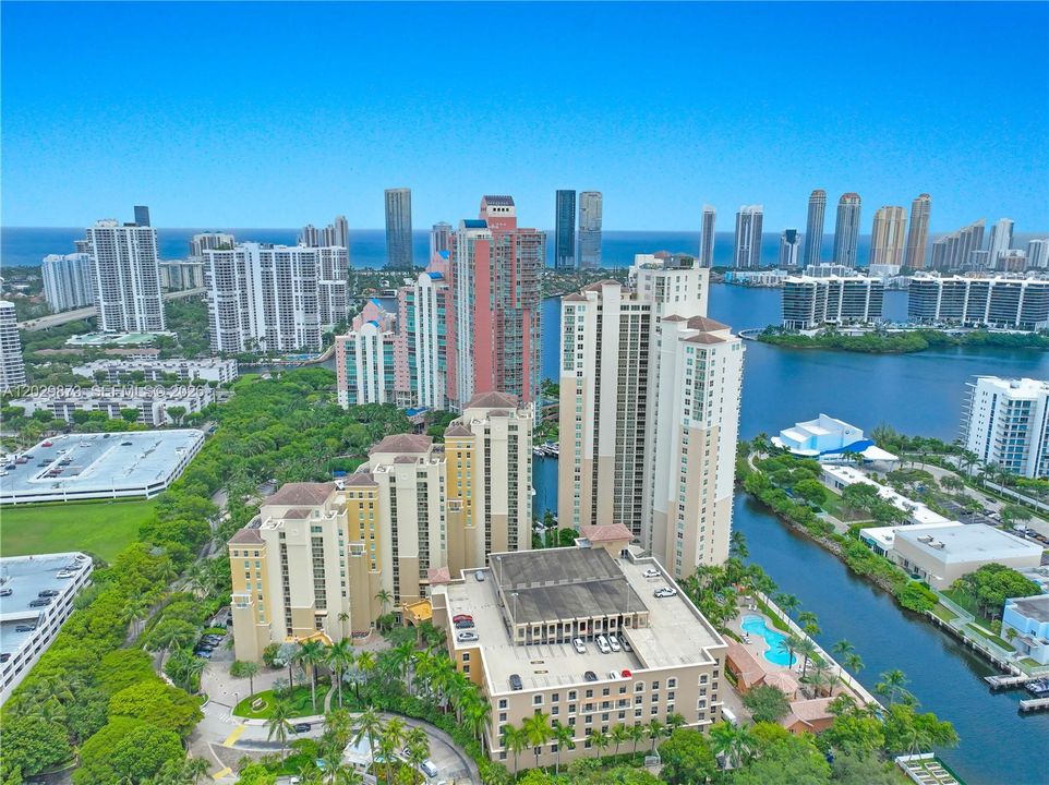 For Sale: $535,000 (2 beds, 2 baths, 1730 Square Feet)