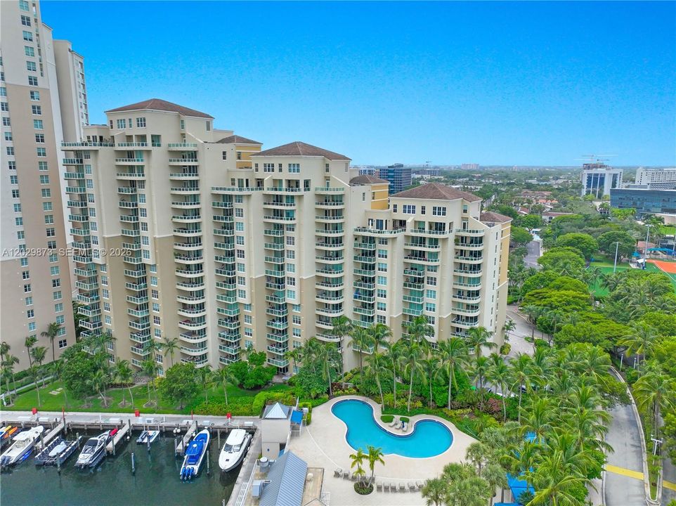 For Sale: $535,000 (2 beds, 2 baths, 1730 Square Feet)