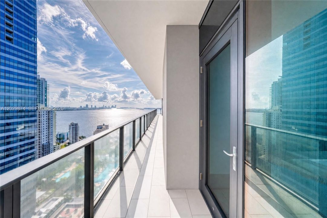 For Sale: $4,300,000 (3 beds, 3 baths, 3083 Square Feet)