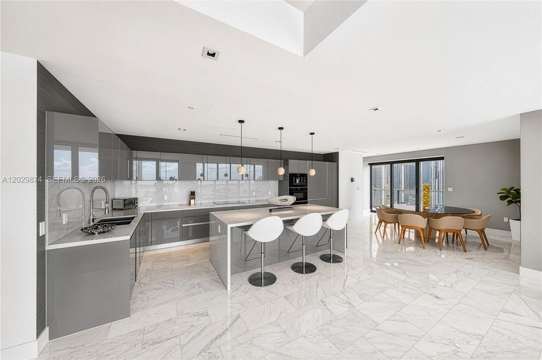 For Sale: $4,300,000 (3 beds, 3 baths, 3083 Square Feet)