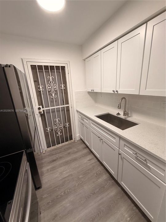 На продажу: $195,000 (1 спален, 1 ванн, 632 Квадратных фут)
