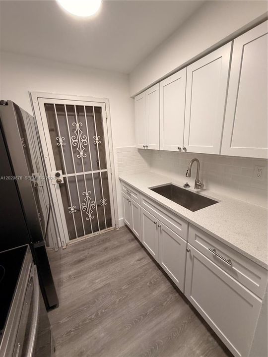 На продажу: $195,000 (1 спален, 1 ванн, 632 Квадратных фут)