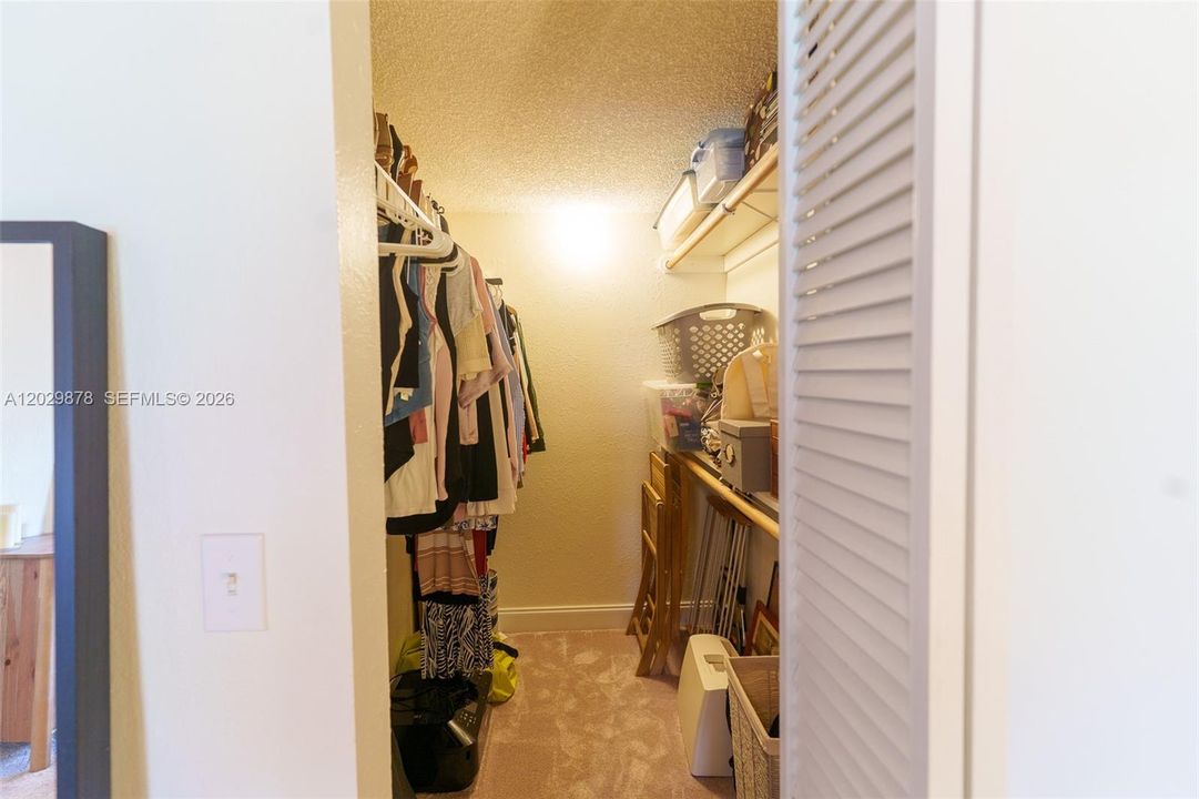 For Sale: $449,000 (2 beds, 2 baths, 1196 Square Feet)