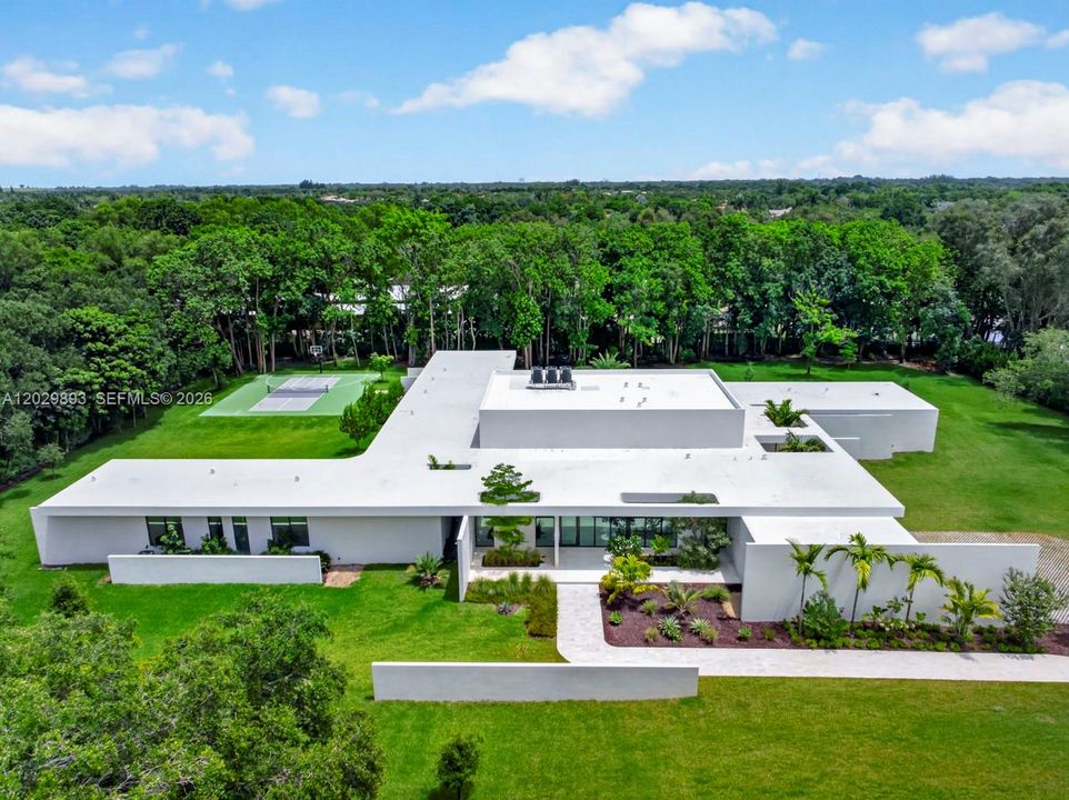 For Sale: $12,399,000 (6 beds, 8 baths, 0 Square Feet)