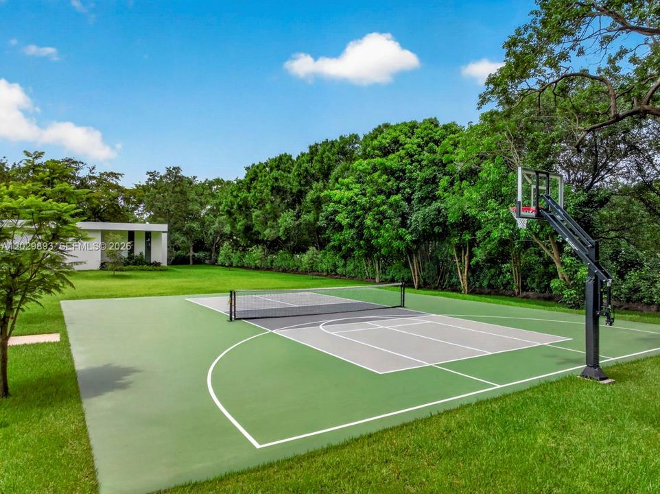 For Sale: $12,399,000 (6 beds, 8 baths, 0 Square Feet)