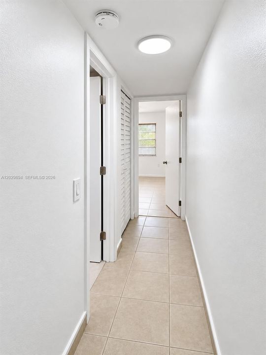 For Sale: $240,000 (3 beds, 1 baths, 875 Square Feet)