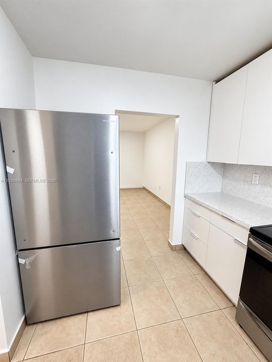 For Sale: $240,000 (3 beds, 1 baths, 875 Square Feet)
