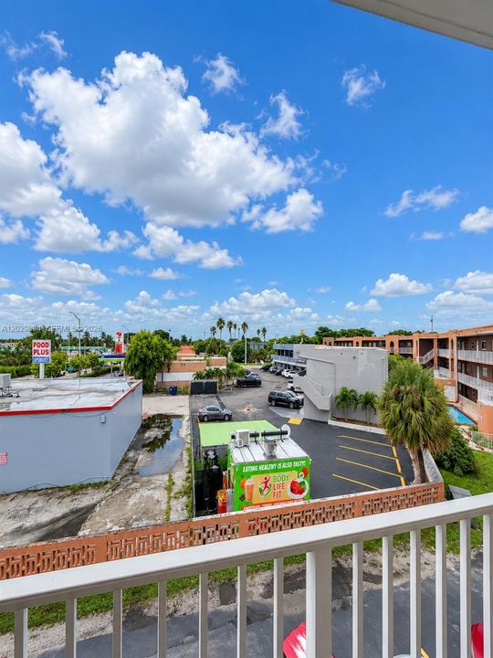For Sale: $240,000 (3 beds, 1 baths, 875 Square Feet)