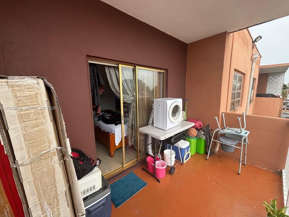 En Venta: $235,000 (3 camas, 1 baños, 875 Pies cuadrados)