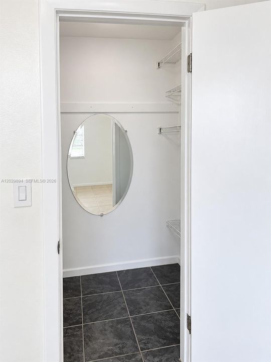 For Sale: $240,000 (3 beds, 1 baths, 875 Square Feet)