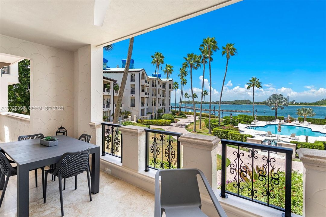 For Sale: $3,750,000 (2 beds, 2 baths, 1847 Square Feet)