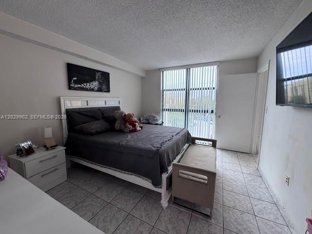 En Venta: $250,000 (2 camas, 2 baños, 898 Pies cuadrados)