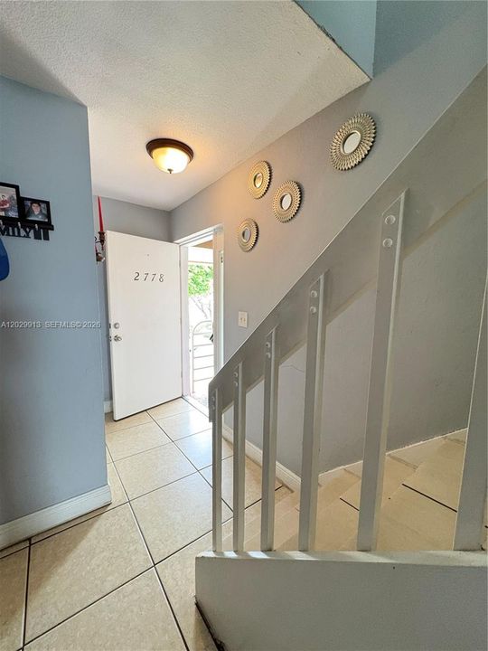 For Sale: $420,000 (2 beds, 1 baths, 948 Square Feet)