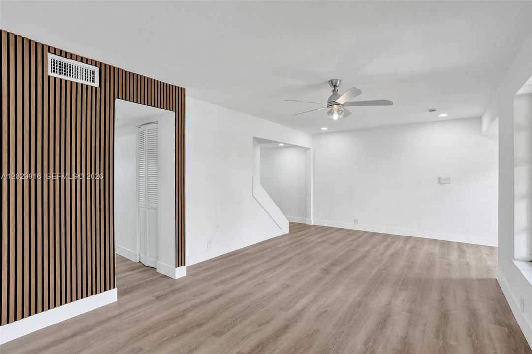 For Sale: $225,000 (3 beds, 2 baths, 1640 Square Feet)