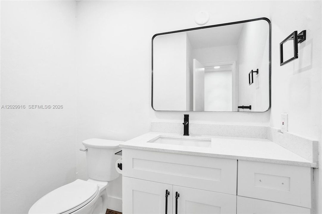For Sale: $225,000 (3 beds, 2 baths, 1640 Square Feet)