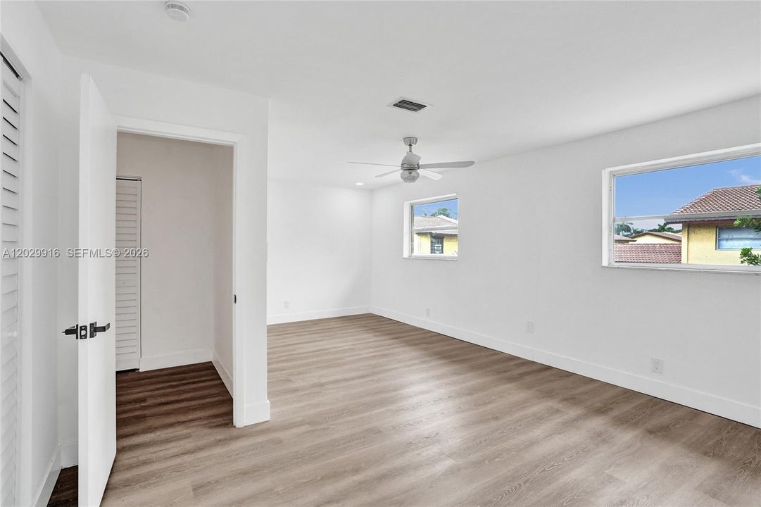 For Sale: $225,000 (3 beds, 2 baths, 1640 Square Feet)