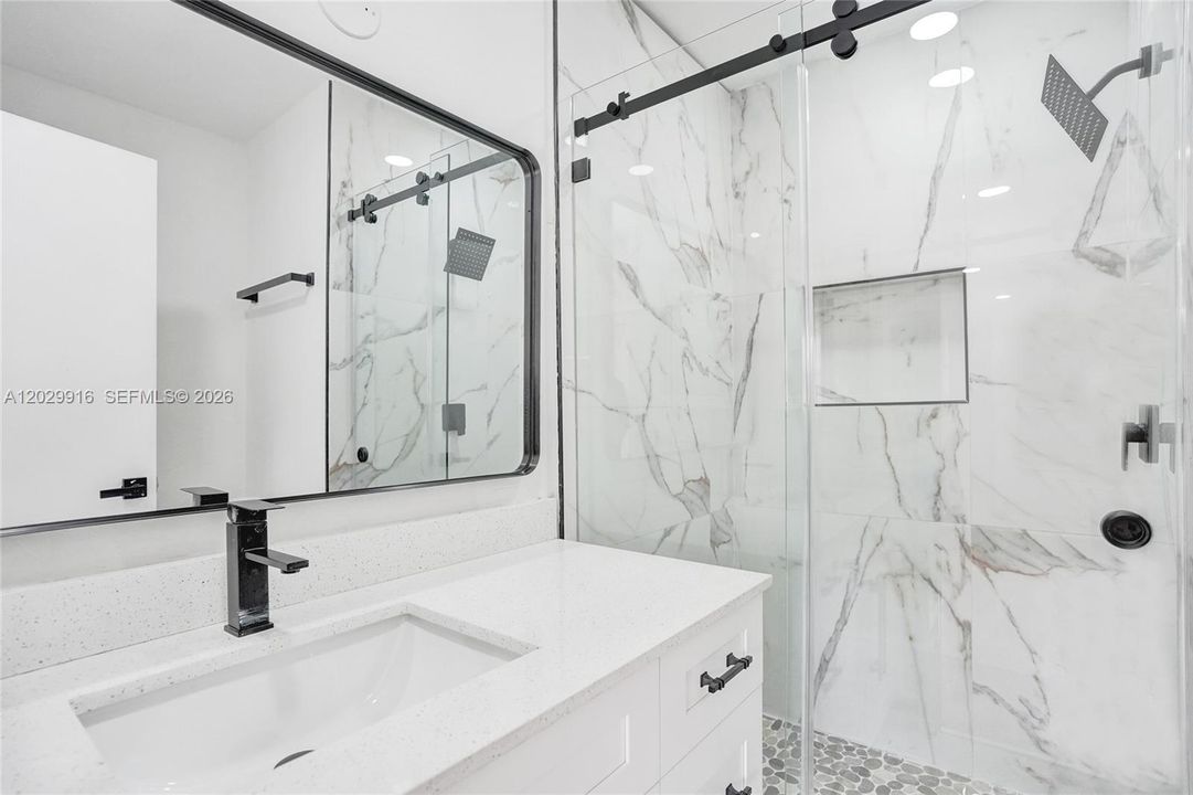 For Sale: $225,000 (3 beds, 2 baths, 1640 Square Feet)
