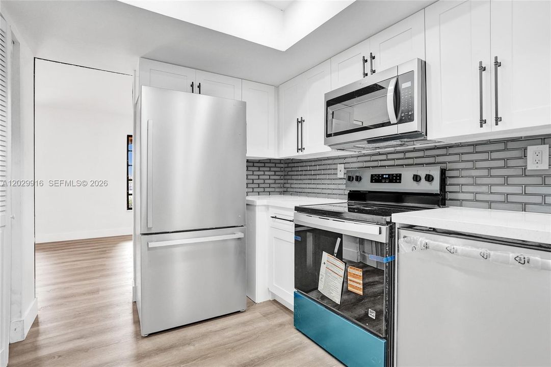 For Sale: $225,000 (3 beds, 2 baths, 1640 Square Feet)