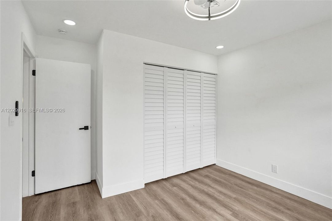 For Sale: $225,000 (3 beds, 2 baths, 1640 Square Feet)