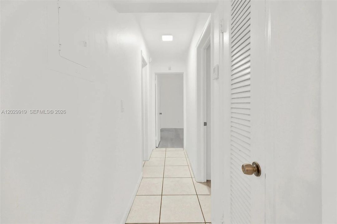 En Venta: $261,000 (2 camas, 2 baños, 777 Pies cuadrados)