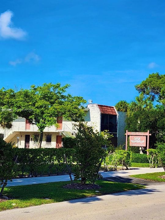 En Venta: $261,000 (2 camas, 2 baños, 777 Pies cuadrados)