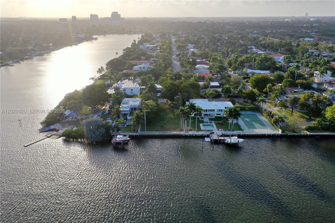 For Sale: $3,999,000 (0.32 acres)
