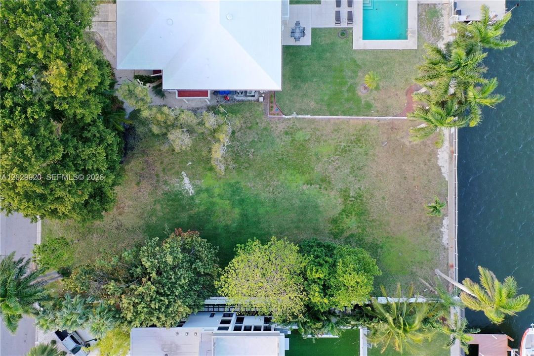 For Sale: $3,999,000 (0.32 acres)