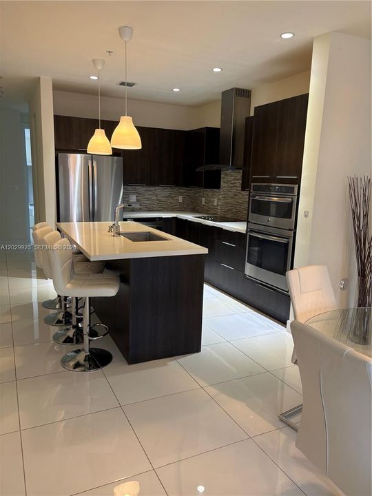 For Rent: $3,650 (3 beds, 3 baths, 1821 Square Feet)