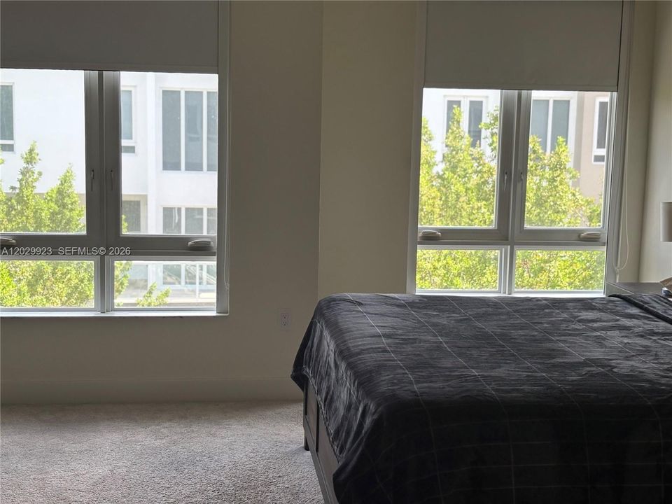 For Rent: $3,650 (3 beds, 3 baths, 1821 Square Feet)