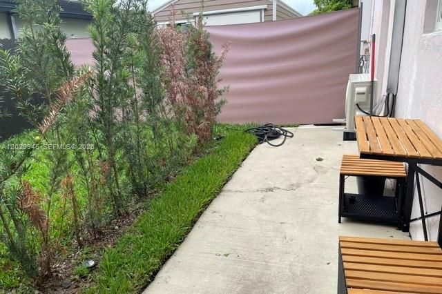 Recently Rented: $1,100 (0 beds, 1 baths, 300 Square Feet)