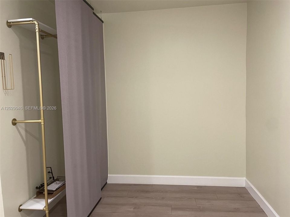 Recently Rented: $1,100 (0 beds, 1 baths, 300 Square Feet)