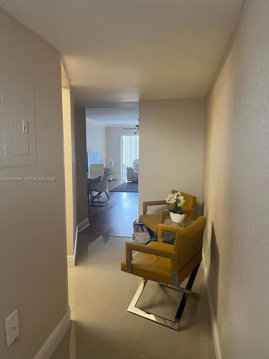 В аренду: $2,389 (2 спален, 1 ванн, 1010 Квадратных фут)