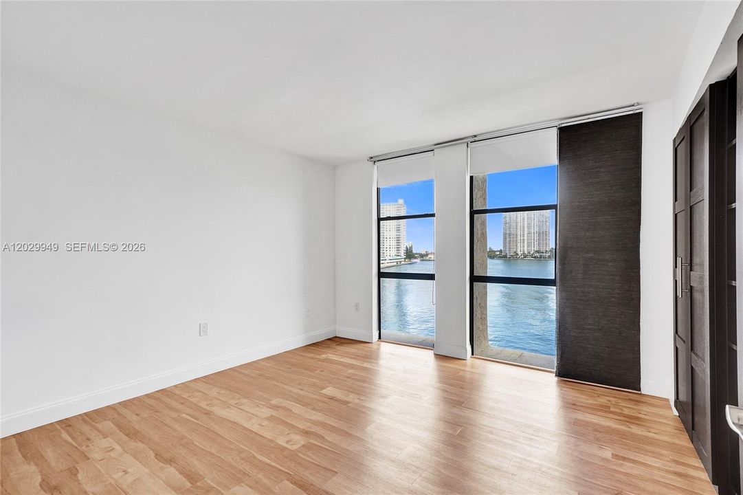 For Sale: $475,000 (2 beds, 2 baths, 1320 Square Feet)