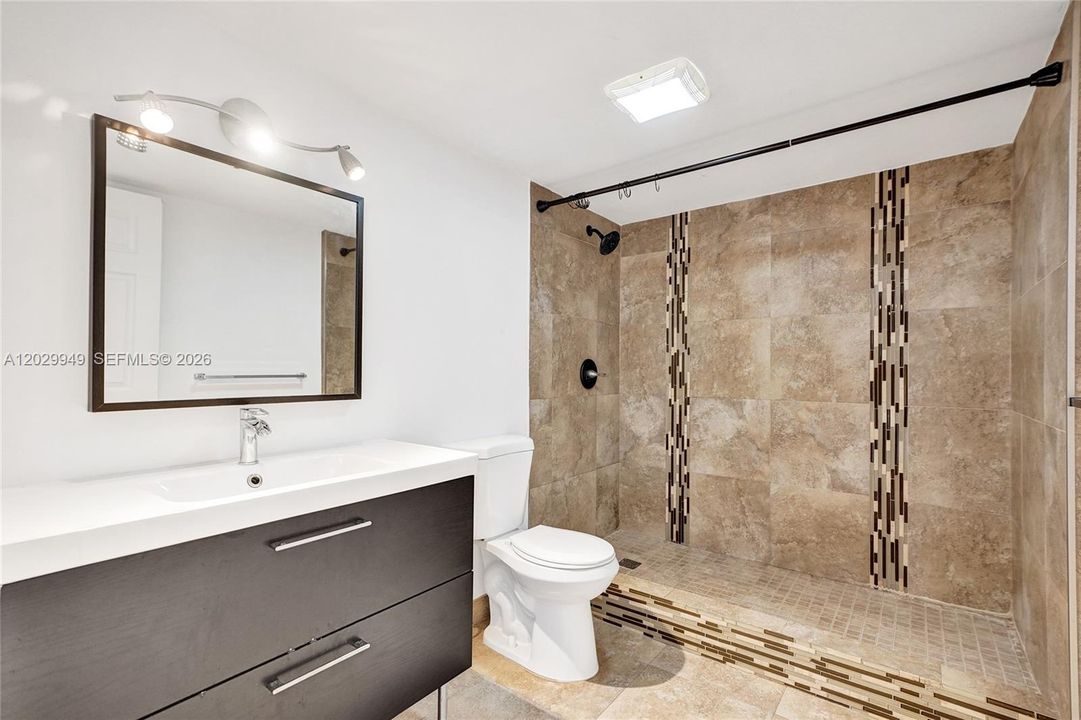 For Sale: $475,000 (2 beds, 2 baths, 1320 Square Feet)