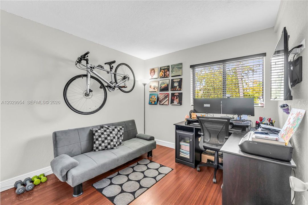 En Venta: $539,100 (3 camas, 2 baños, 1234 Pies cuadrados)
