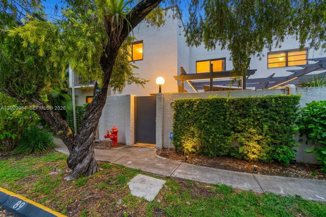 En Venta: $539,100 (3 camas, 2 baños, 1234 Pies cuadrados)