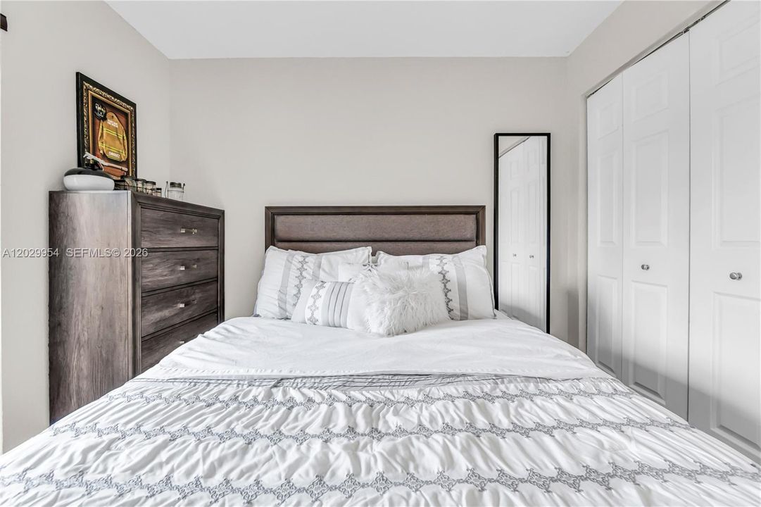 En Venta: $539,100 (3 camas, 2 baños, 1234 Pies cuadrados)