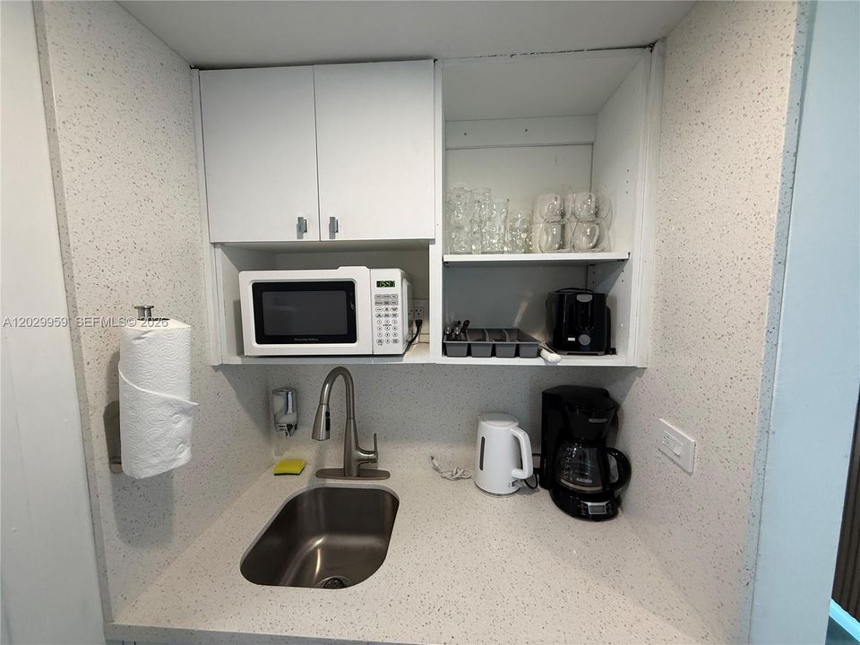 En Venta: $360,000 (0 camas, 1 baños, 400 Pies cuadrados)